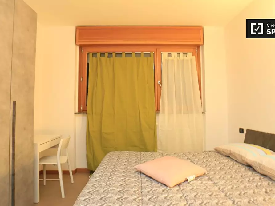 Immagine 5 di Camera condivisa in affitto  in Via delle Forze Armate a Milano