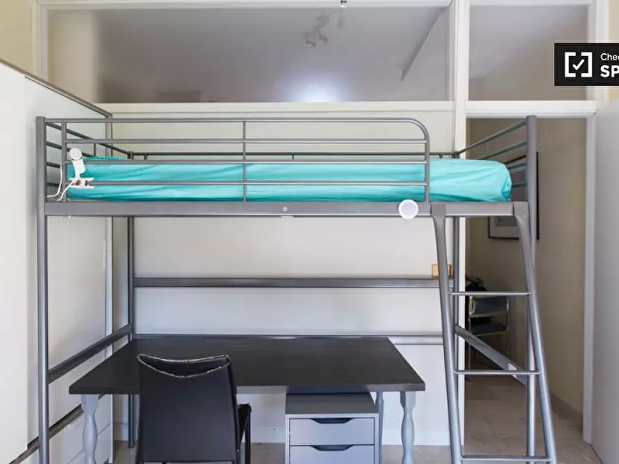 Immagine 2 di Camera condivisa in affitto  in Via Francesco Nava, 20159 Milano MI, Italy a Milano