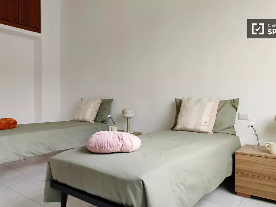 Immagine 7 di Appartamento in affitto  in Via Voltri a Milano