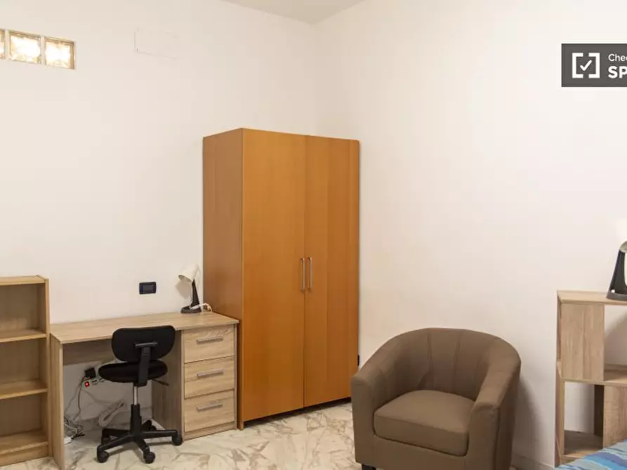 Immagine 2 di Camera condivisa in affitto  in Piazza Conca d'Oro a Roma