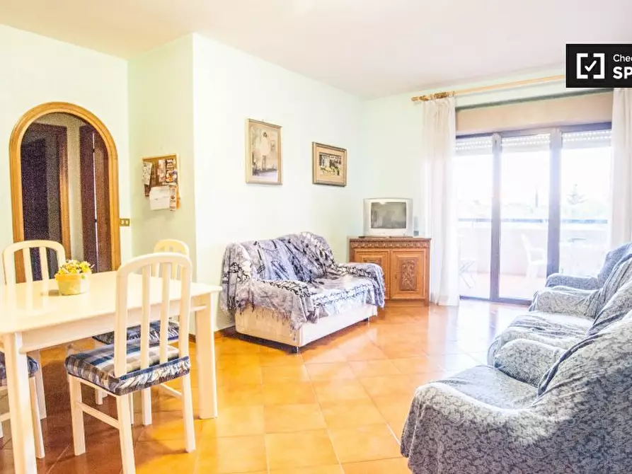 Immagine 3 di Camera condivisa in affitto  in Via Francesco Gentile a Roma