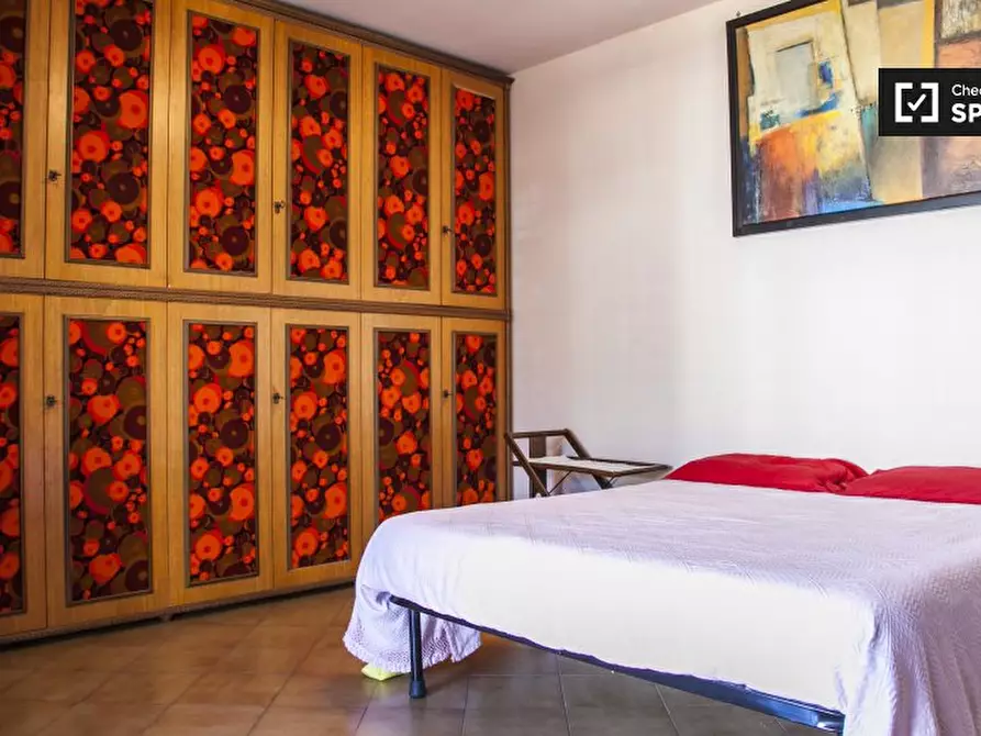 Immagine 4 di Camera condivisa in affitto  in Via Santa Domenica Talao a Roma