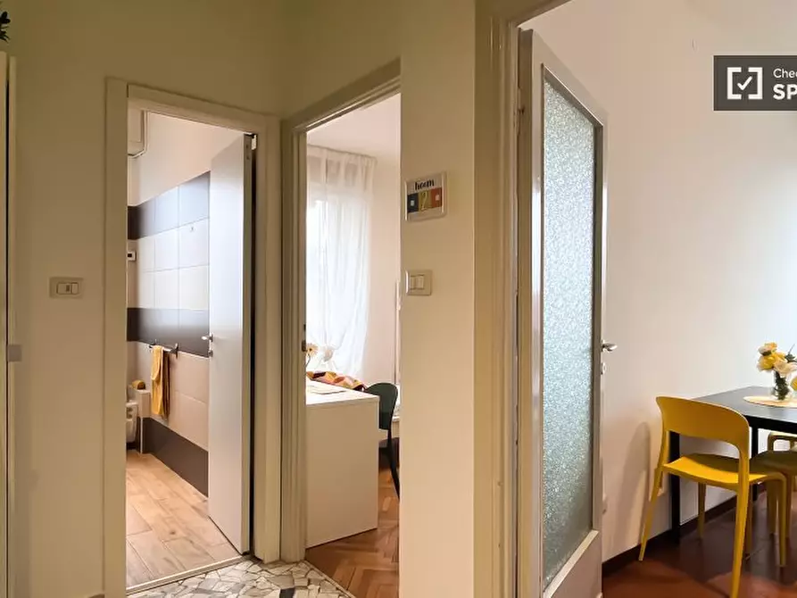 Immagine 1 di Camera condivisa in affitto  in Via Fratelli Rosselli a Milano