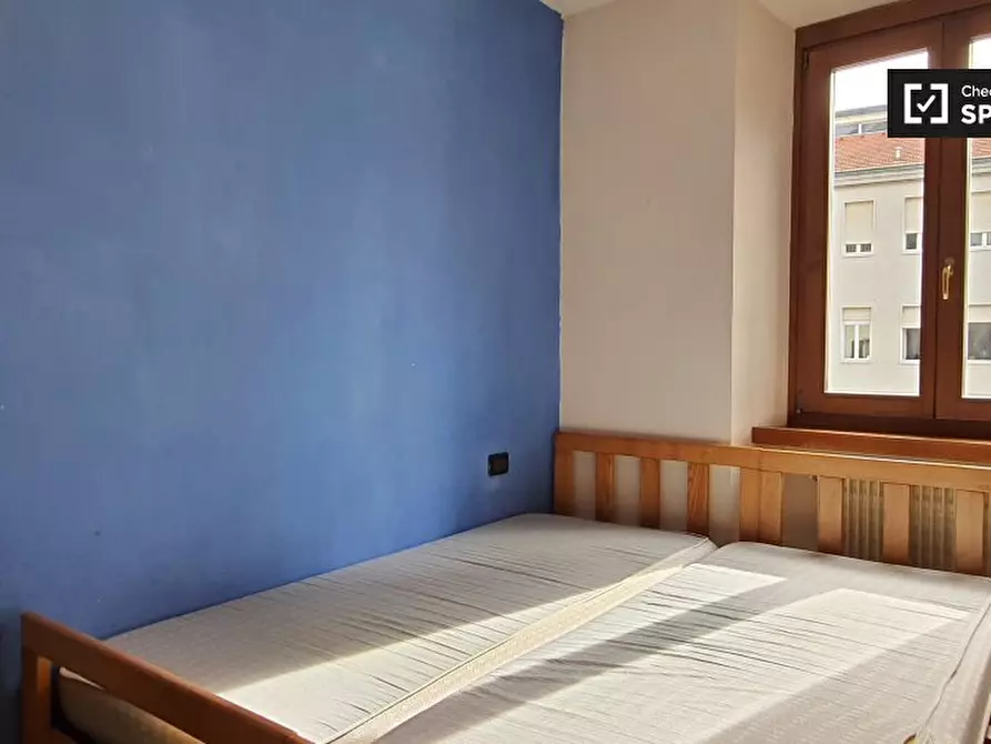 Immagine 2 di Camera condivisa in affitto  in Via S. Giovanni a Trento