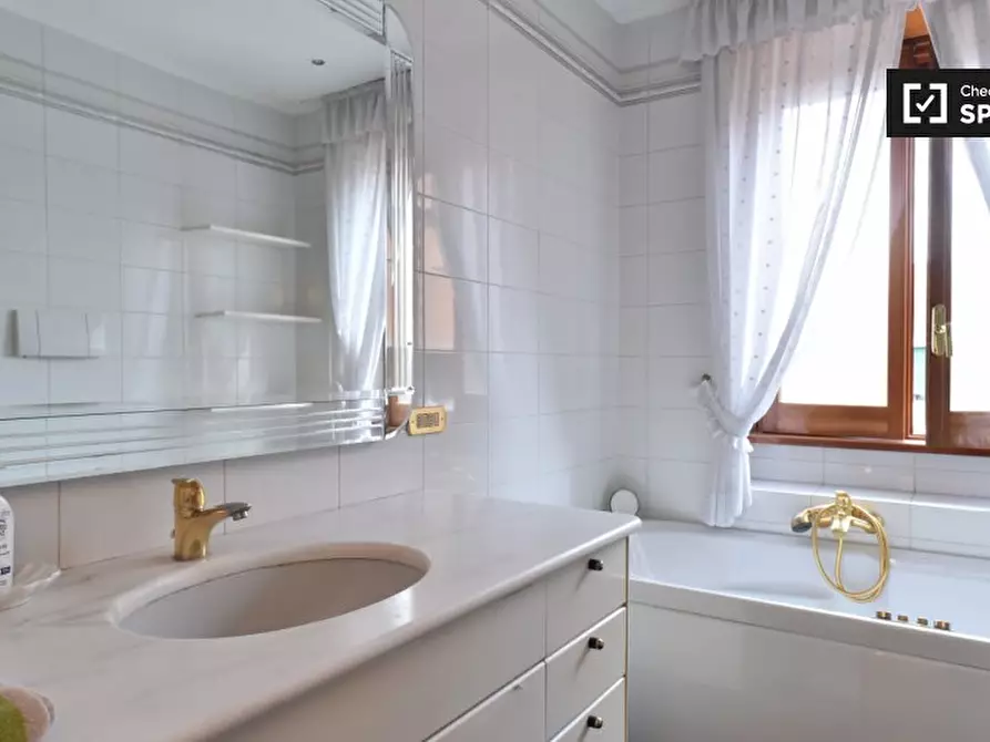 Immagine 15 di Camera condivisa in affitto  in Via Pio Foà, 100, 00152 Roma RM, Italy a Roma