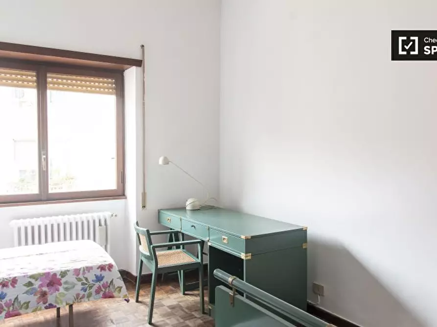Immagine 2 di Camera condivisa in affitto  in Via di Boccea a Roma