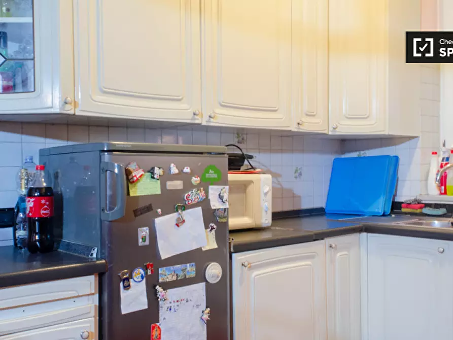 Immagine 10 di Camera condivisa in affitto  in Via di Tor Vergata a Roma