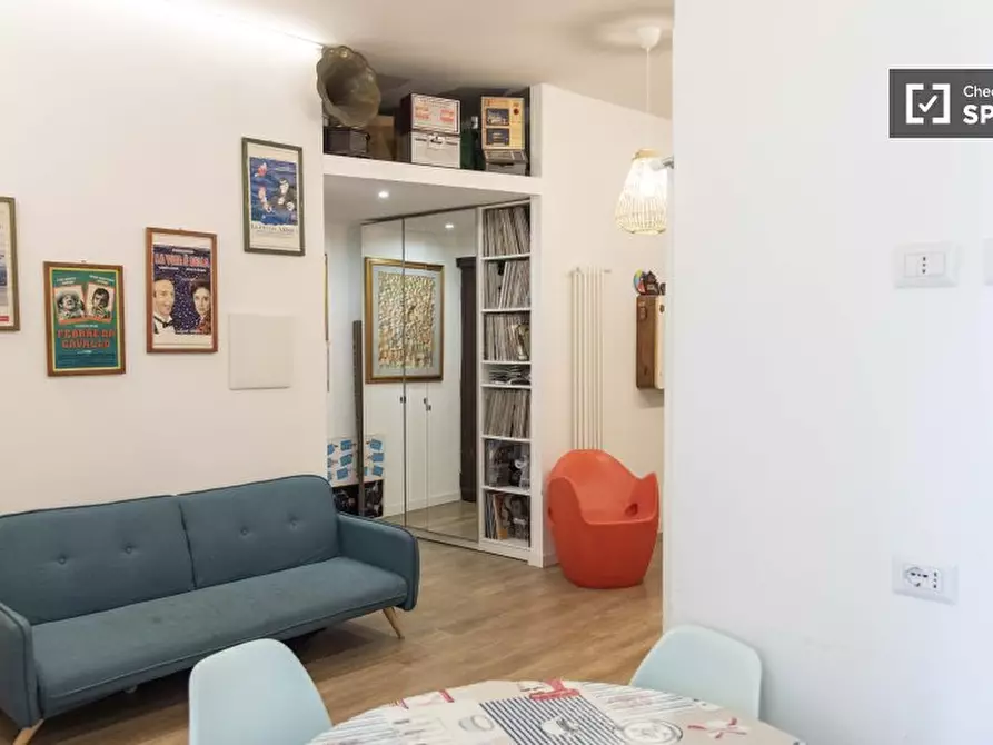 Immagine 13 di Camera condivisa in affitto  in Via Delle Azalee a Roma