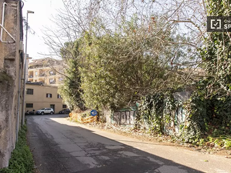 Immagine 12 di Appartamento in affitto  in Via della Marrana a Roma
