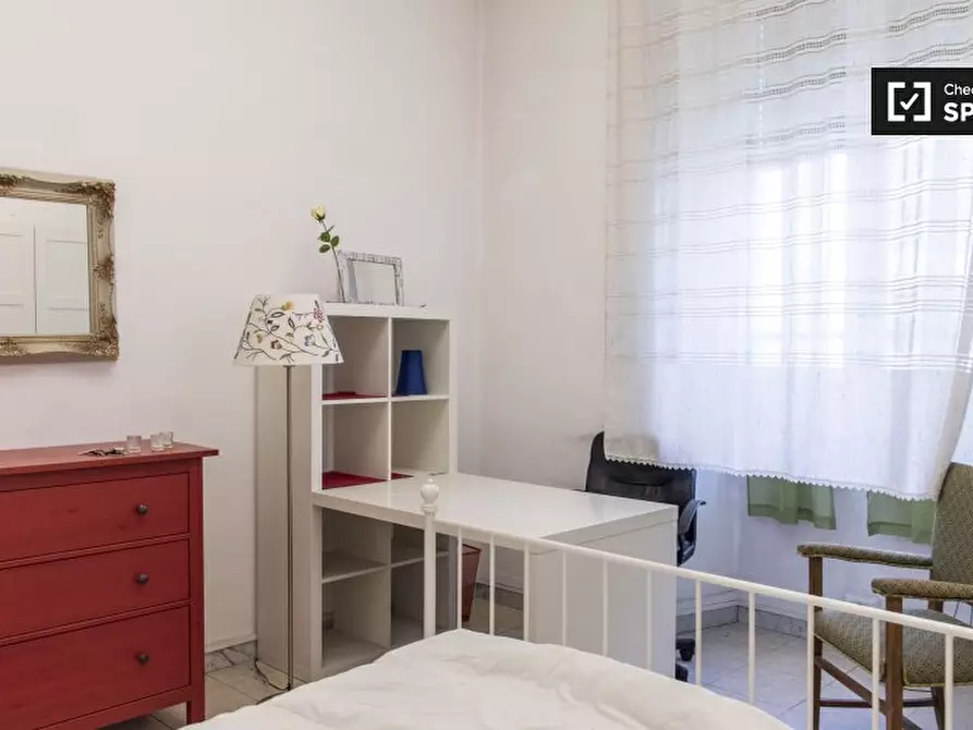 Immagine 2 di Camera condivisa in affitto  in Via Salaria a Roma