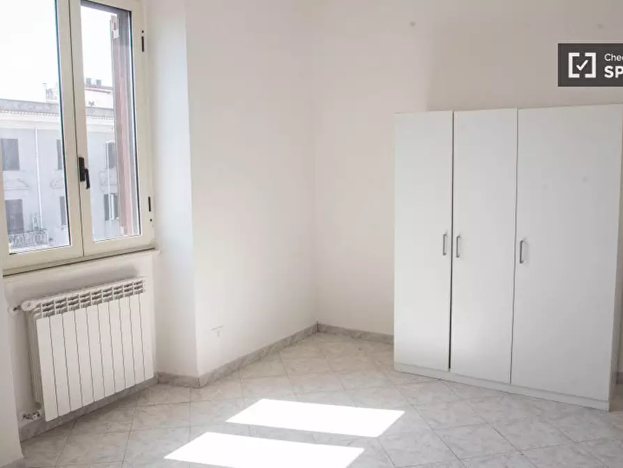 Immagine 6 di Appartamento in affitto  in Via dei Savorgnan a Roma