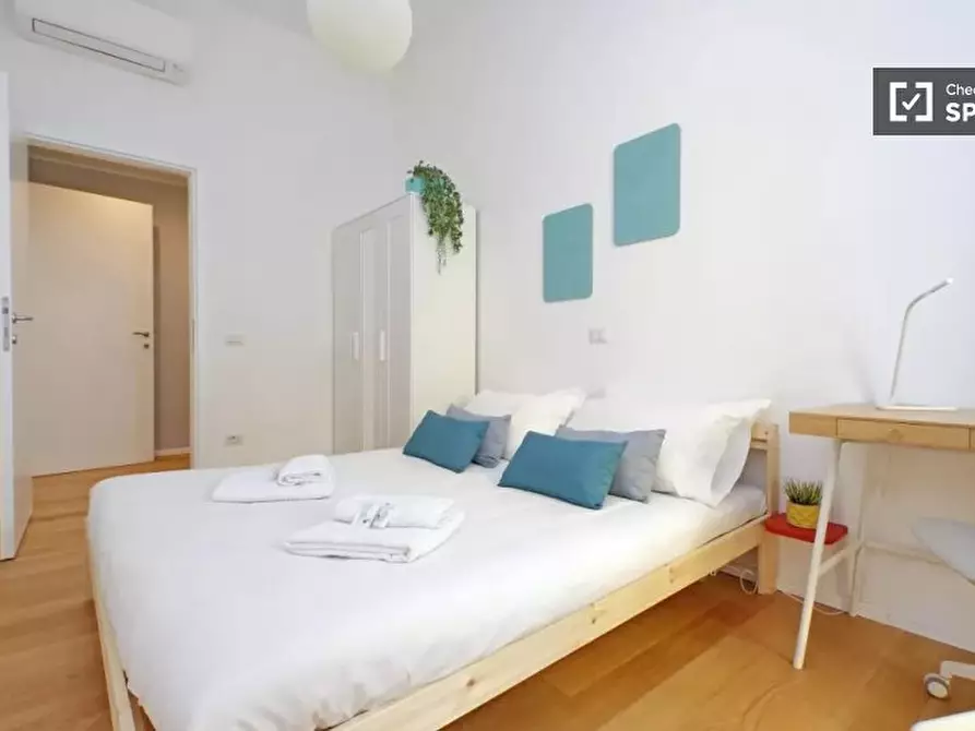 Immagine 4 di Appartamento in affitto  in Via Lorenzo il Magnifico a Roma