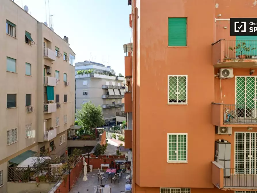 Immagine 11 di Camera condivisa in affitto  in Via Oreste Tommasini, 00162 Roma RM, Italy a Roma