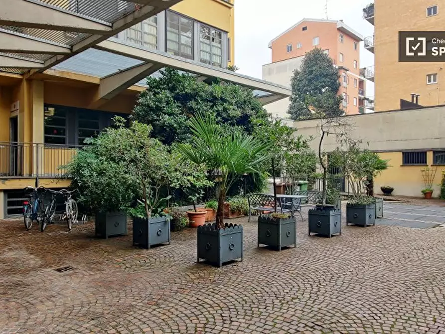 Immagine 17 di Appartamento in affitto  in Via Ascanio Sforza a Milano