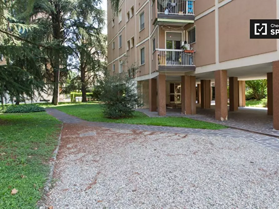 Immagine 19 di Camera condivisa in affitto  in Via Giovanni Pezzotti a Milano