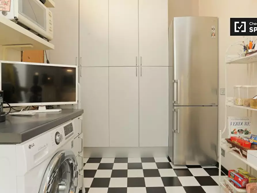 Immagine 5 di Camera condivisa in affitto  in Via Guglielmö Röntgen, 19, 20136 Milano MI, Italy a Milano