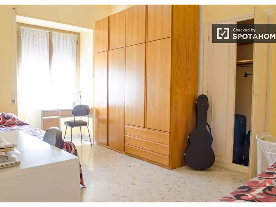 Immagine 18 di Camera condivisa in affitto  in Viale dello Scalo di San Lorenzo a Roma