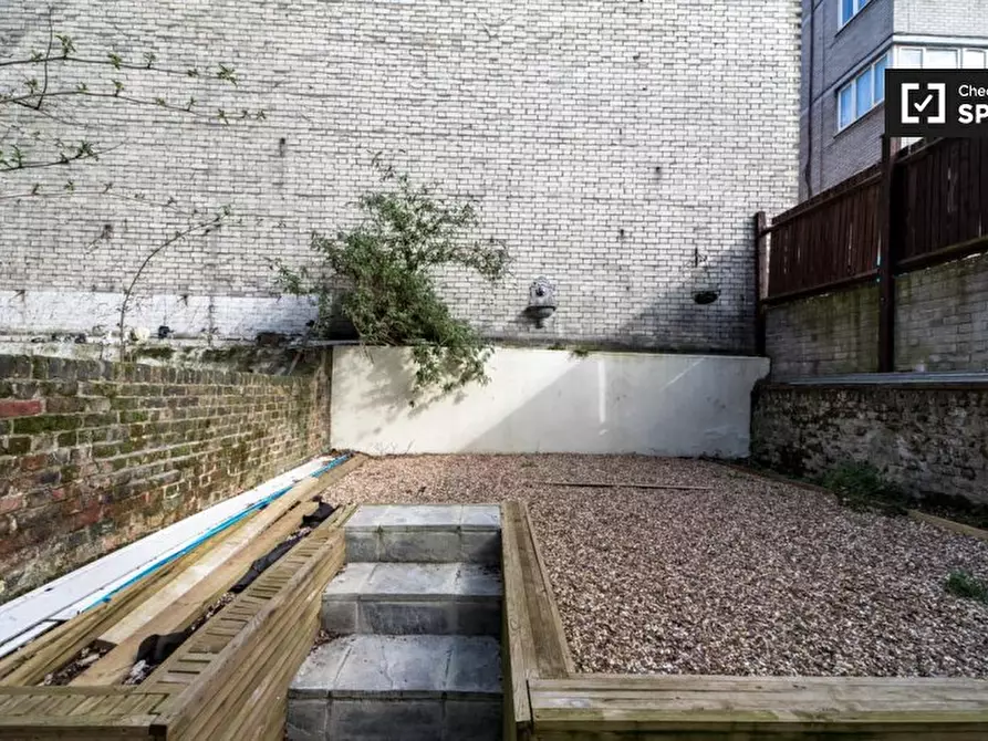 Immagine 17 di Camera condivisa in affitto  in E St Julian's Rd, North Maida Vale, London NW6 7LA, UK a Camden Town
