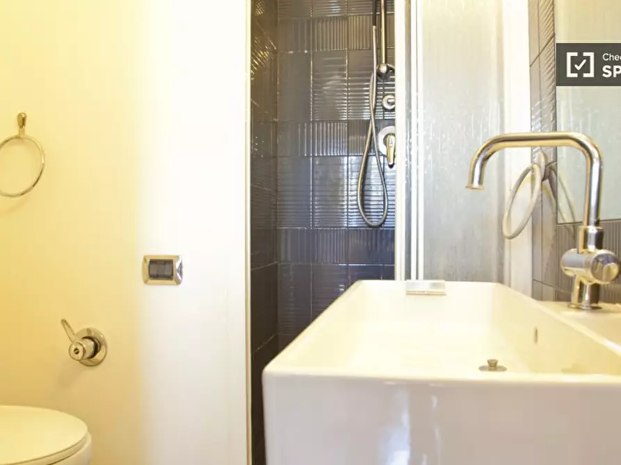 Immagine 12 di Appartamento in affitto  in Via Sardegna a Roma