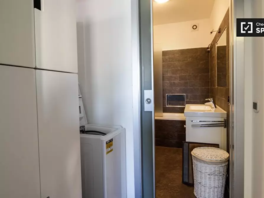 Immagine 14 di Ufficio in affitto  in Alzaia Naviglio Pavese, 20143 Milano MI, Italy a Milano