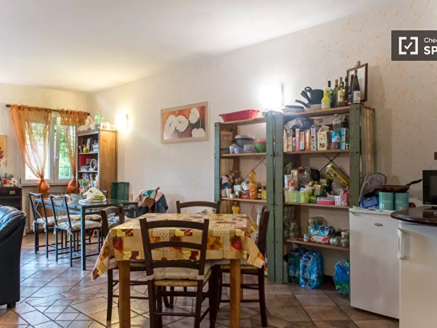 Immagine 6 di Camera condivisa in affitto  in Via dei Macarani a Roma