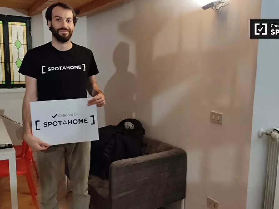 Immagine 6 di Camera condivisa in affitto  in Via Vinegia a Firenze