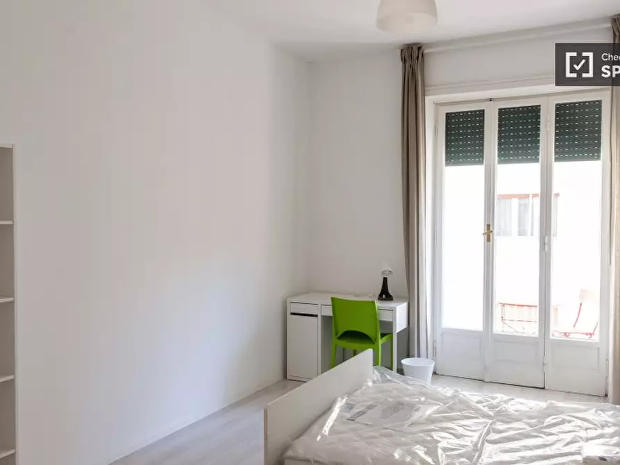 Immagine 3 di Camera condivisa in affitto  in Viale Libia a Roma