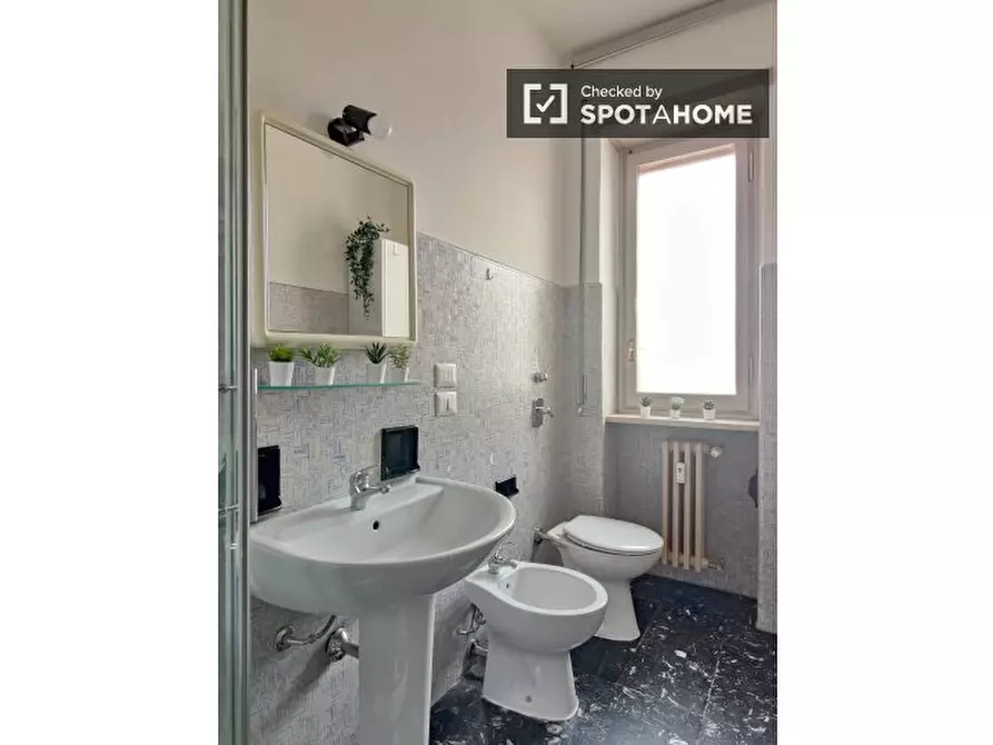 Immagine 13 di Camera condivisa in affitto  in Via Donatello a Milano