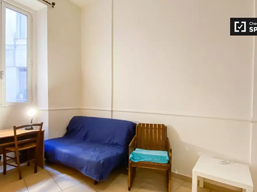 Immagine 3 di Camera condivisa in affitto  in Piazza Vittorio Emanuele II a Roma