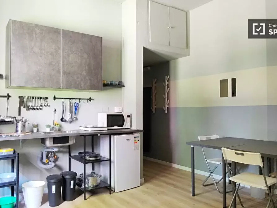 Immagine 12 di Ufficio in affitto  in Viale Famagosta a Milano