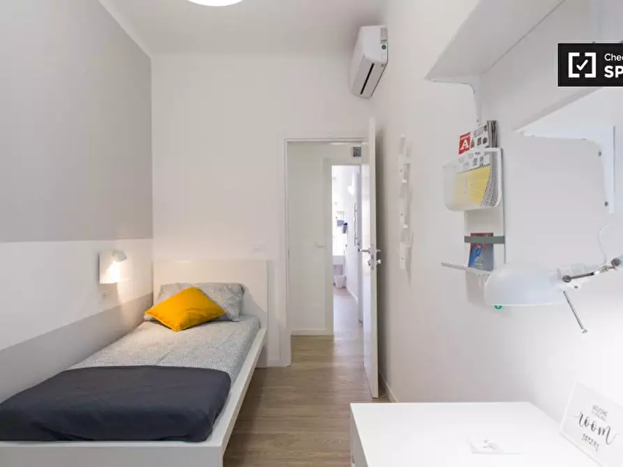 Immagine 4 di Camera condivisa in affitto  in Via Moretto da Brescia a Milano