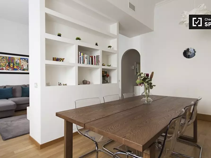 Immagine 6 di Appartamento in affitto  in Via dei Piatti a Milano