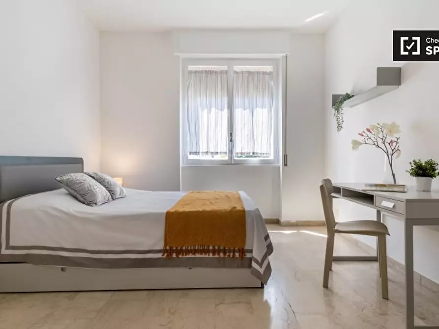 Immagine 2 di Camera condivisa in affitto  in Via Maniago a Milano