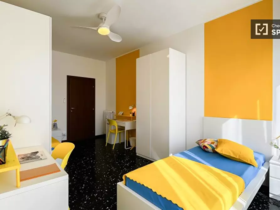 Immagine 3 di Camera condivisa in affitto  in Via Carlo Valvassori Peroni a Milano