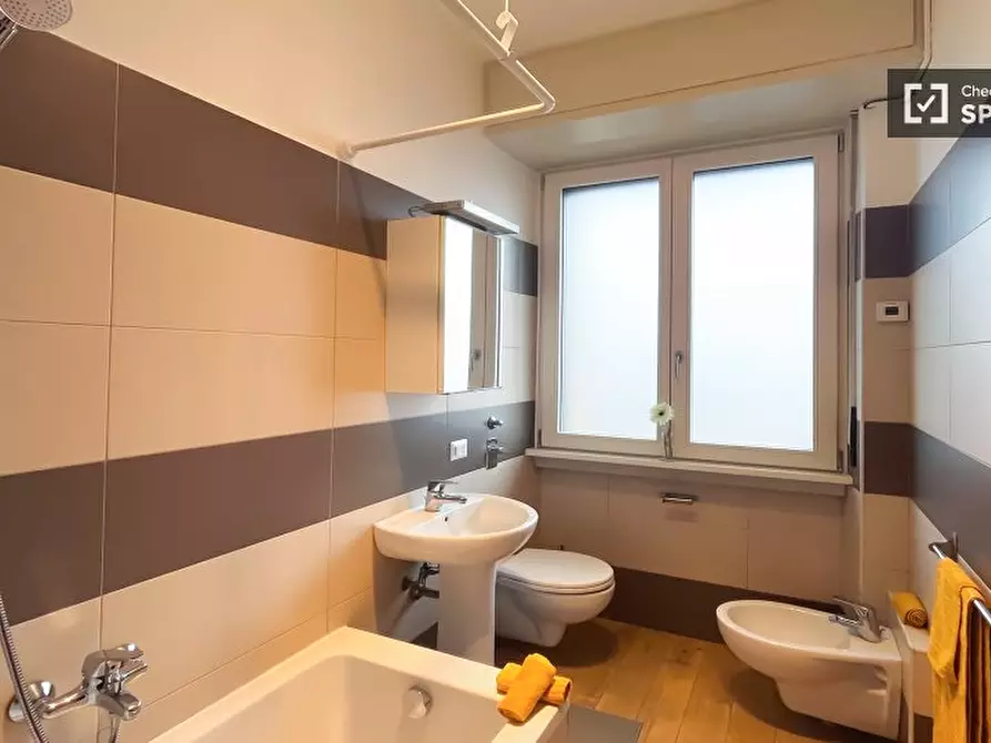 Immagine 2 di Camera condivisa in affitto  in Via Fratelli Rosselli a Milano