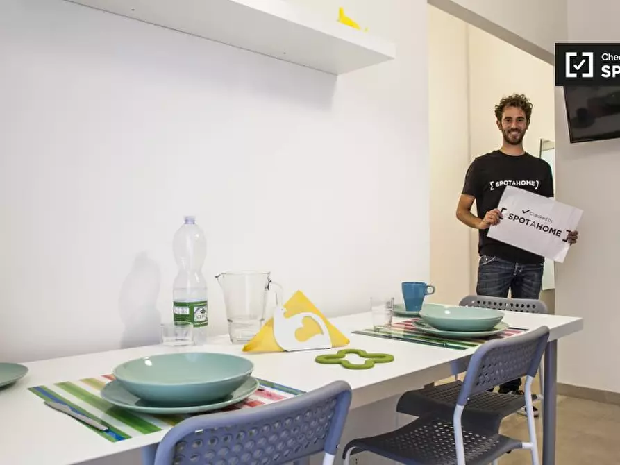 Immagine 7 di Camera condivisa in affitto  in Via Temistocle Calzecchi Onesti a Roma