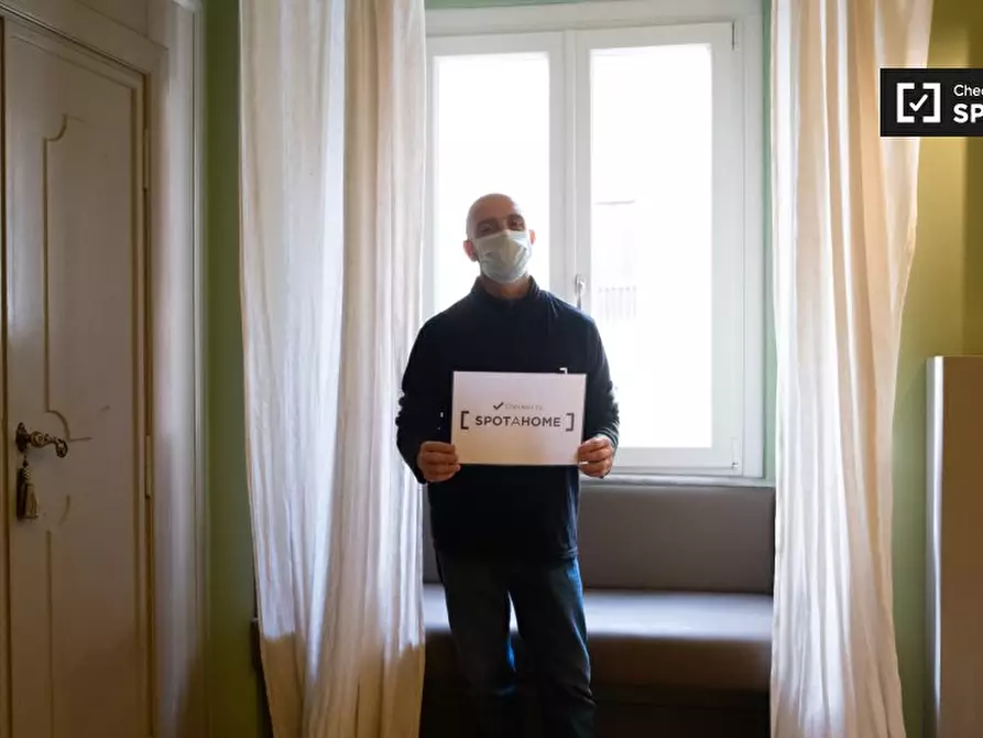 Immagine 16 di Appartamento in affitto  in Via del Banco di Santo Spirito a Roma