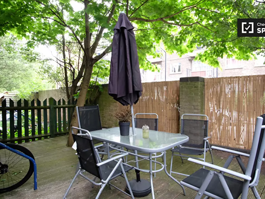 Immagine 8 di Camera condivisa in affitto  in Gill Street a Poplar