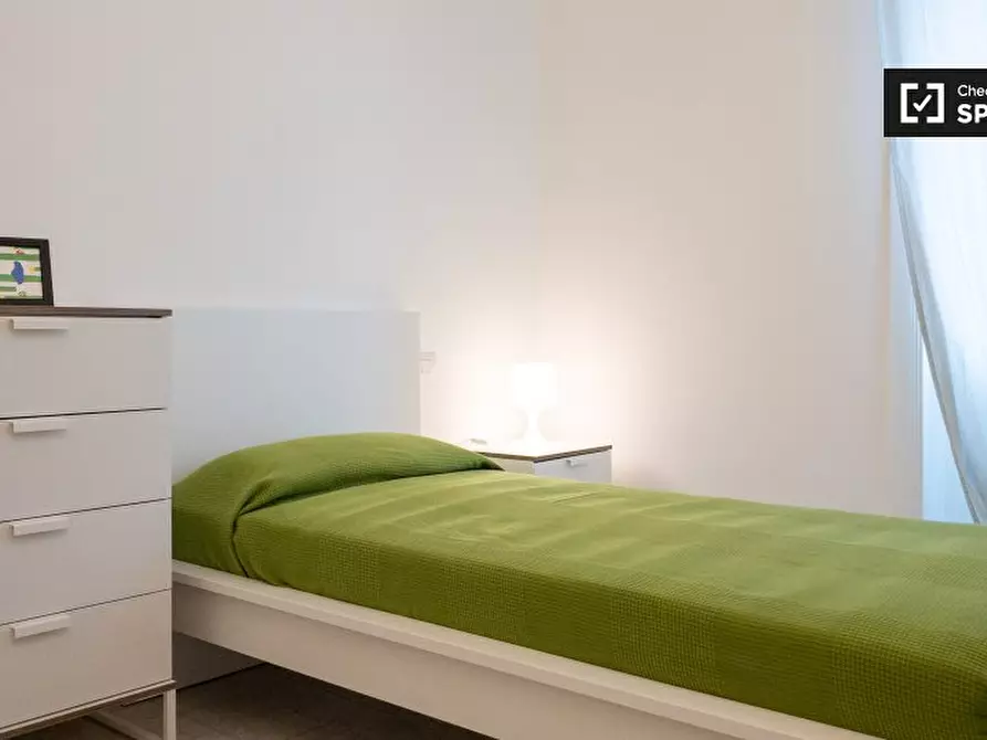 Immagine 2 di Camera condivisa in affitto  in Via Ruggero Leoncavallo a Milano