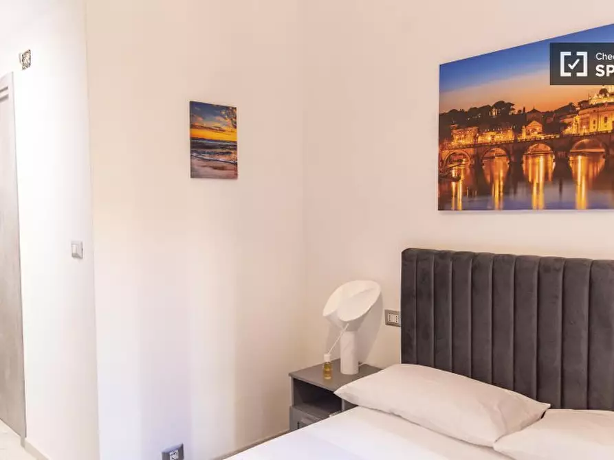 Immagine 19 di Appartamento in affitto  in Via di Gesù e Maria a Roma