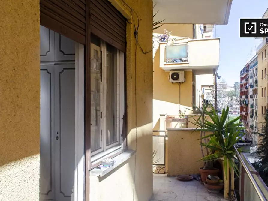 Immagine 13 di Camera condivisa in affitto  in Via Val d'Ossola, 00141 Roma RM, Italy a Roma