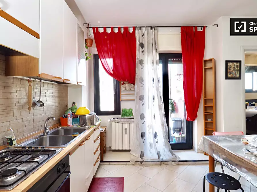 Immagine 7 di Camera condivisa in affitto  in Viale Edoardo Jenner a Milano