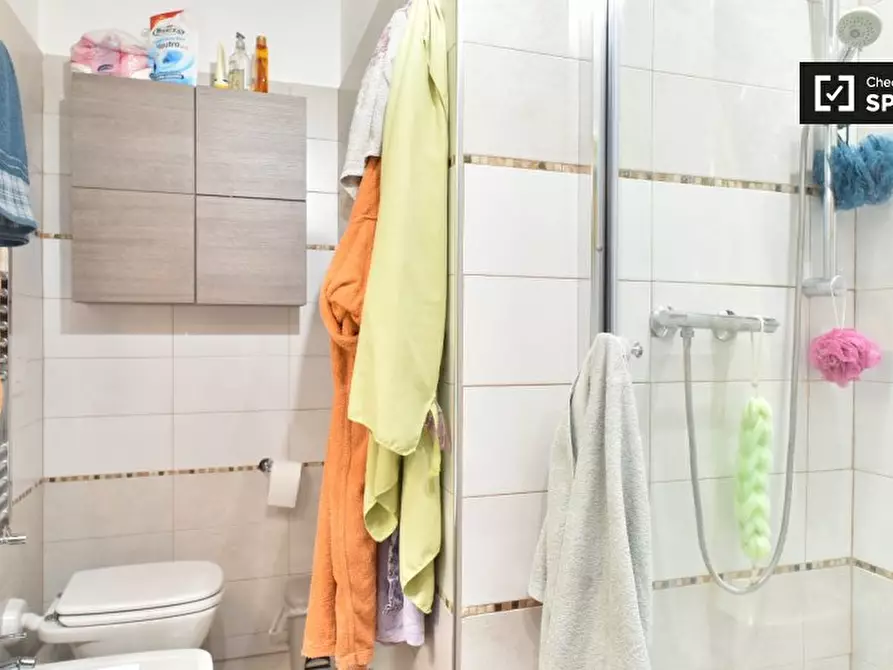 Immagine 9 di Camera condivisa in affitto  in Via Val d'Ossola a Roma