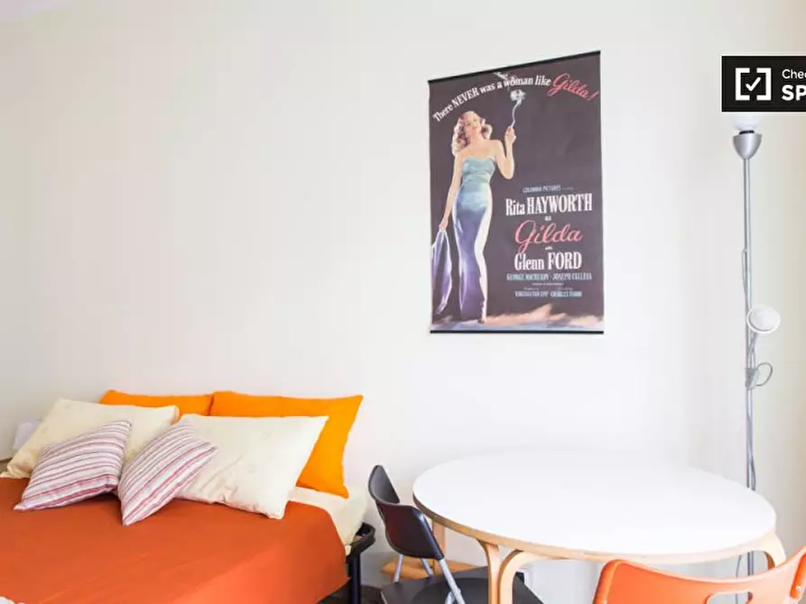 Immagine 5 di Camera condivisa in affitto  in Via Andrea Doria a Milano