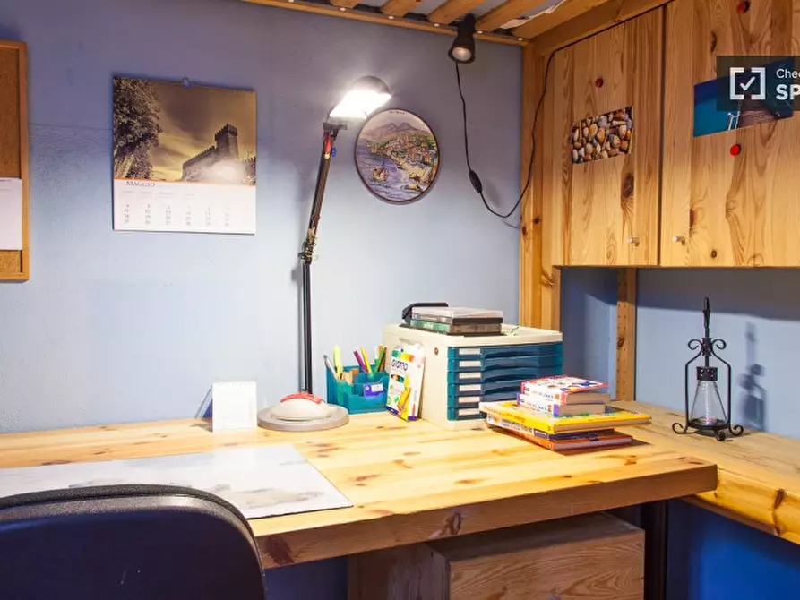 Immagine 3 di Camera condivisa in affitto  in Vicolo Casale Lumbroso a Roma