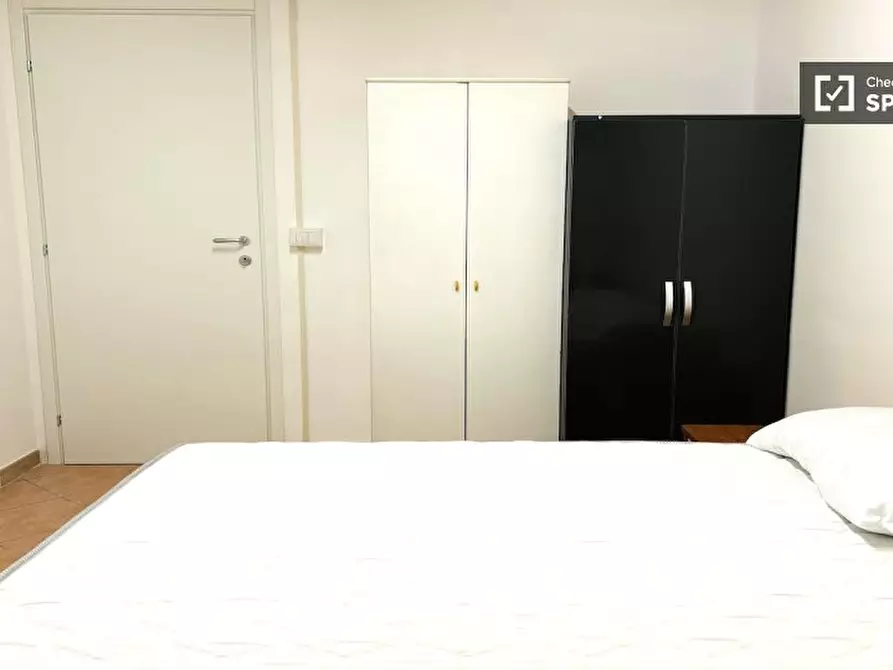 Immagine 3 di Camera condivisa in affitto  in Via Alessandro Brisse a Roma