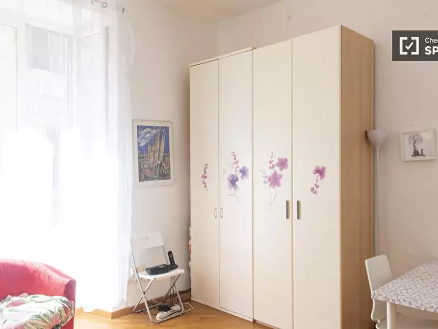 Immagine 13 di Camera condivisa in affitto  in Via Filippo Turati a Roma