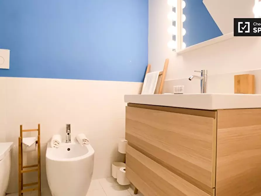 Immagine 13 di Appartamento in affitto  in Via di S. Martino Ai Monti a Roma