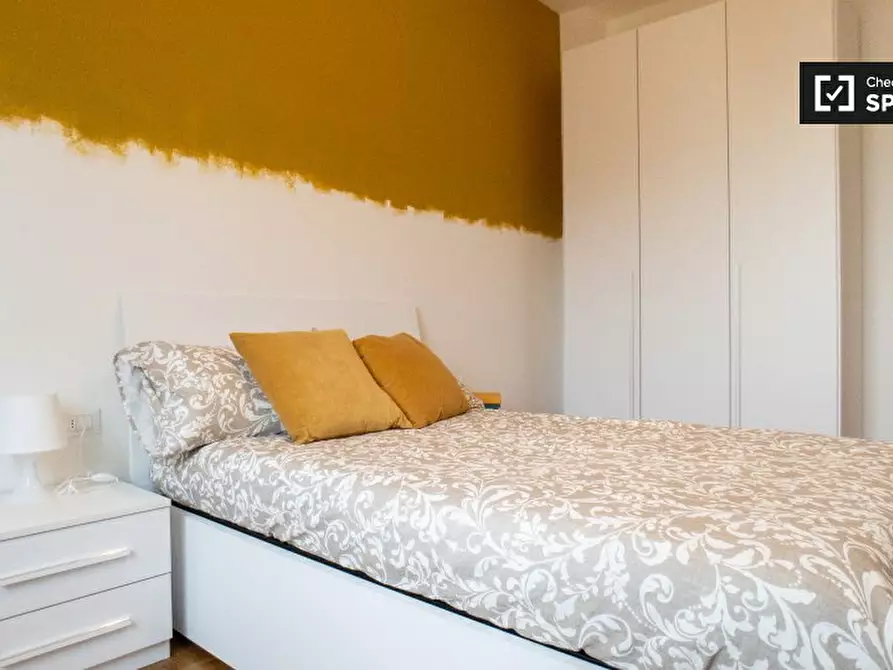 Immagine 3 di Camera condivisa in affitto  in Viale Monza a Milano