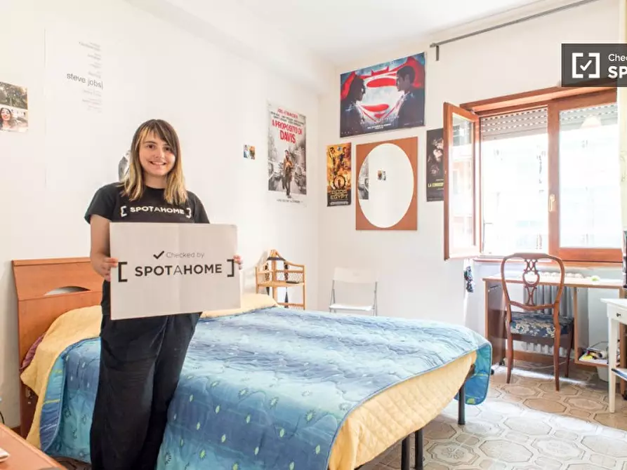 Immagine 11 di Camera condivisa in affitto  in Largo Somalia a Roma